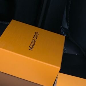 Meet your Posher, Julio